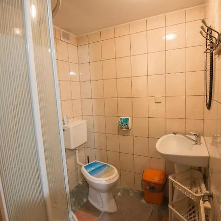 Konukevi U Cekusa 3*